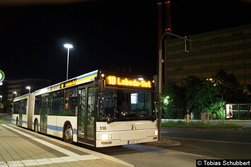 Bild: Wagen 316 als Linie 10 an der Haltestelle Winzerla.